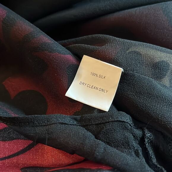 TRINA TURK Halter Top Womens 4 Red Green Gray Tan Abstract Butterfly 100% Silk - Picture 4 of 4